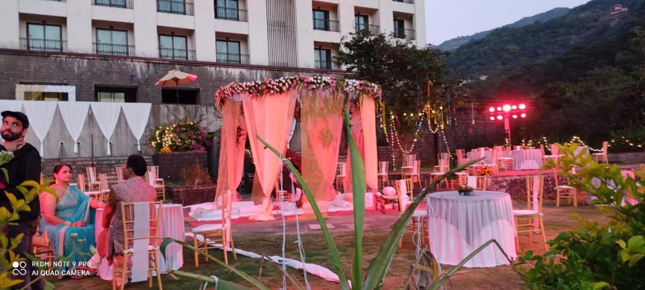 Celebration Lavasa Hotel Ngoại thất bức ảnh